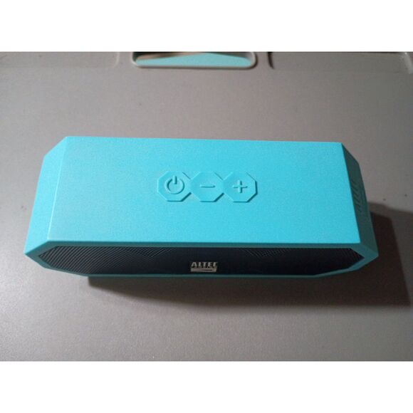 Altec Lansing The Jacket H2O TESTED Good Battery Life Portable Bluetooth Speaker - Picture 3 of 10